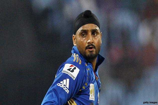 वनडे के बाद अब टेस्ट टीम से भी हुई हरभजन की छुट्टी