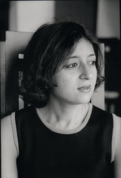 कवि जहां से देखता है, दरअसल, वह वहीं रहता है