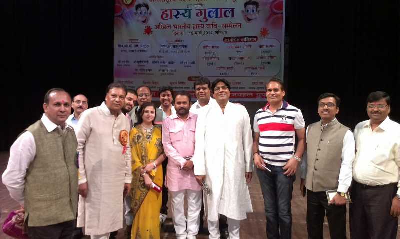 कवि सम्मेलनों के नाम पर  कुछ ख़ास कवियों की मार्केटिंग करने वाले तत्वों को इस कार्यक्रम से दूर ही रखा गया था