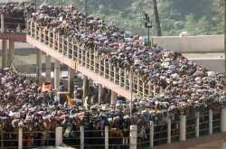 à´¶à´¬à´°à´¿à´®à´²: à´à´¯à´±àµà´¨àµà´¨à´µà´°àµâ à´à´¯à´±à´àµà´àµà´¨àµà´¨àµ..à´¨à´¿à´àµà´à´³àµâà´àµà´àµà´¨àµà´¤à´¾?