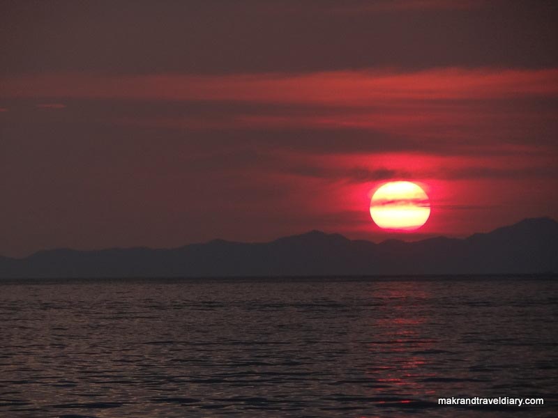 हिंदी संस्करण - Makrand Travel Diary