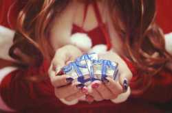 ボーイも責任重大！お客様へのプレゼントの選び方- クリスマス直前！イベント期間中のキャバクラで働くボーイに密着┃feliz navidad 2016