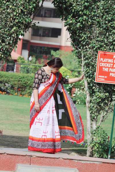 10 Commandments On How To Use Social Media Positively - The Average Mom