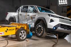 2025 Toyota Hilux Scores 5 Stars At ANCAP