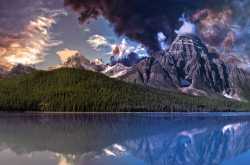 3 Reasons Why You Should Visit Canada! - The Solo Globetrotter