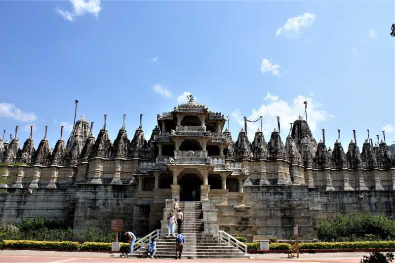 8 Amazing Facts About Ranakpur Jain Temple, Near Kumbalgarh - I Share