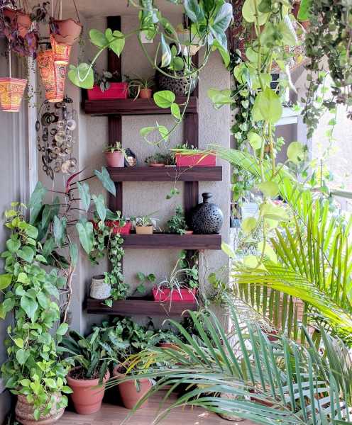 9 Awesome Ways To Up Your Balcony Wall Decor • One Brick At A Time