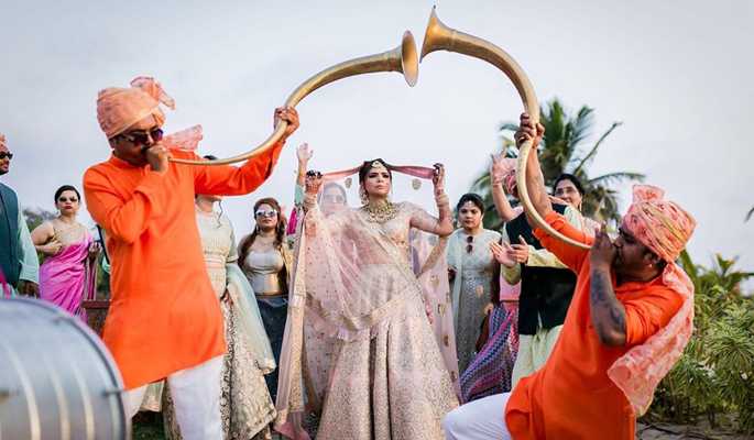 A Journey From Strangers To Soulmates! | Weddingplz