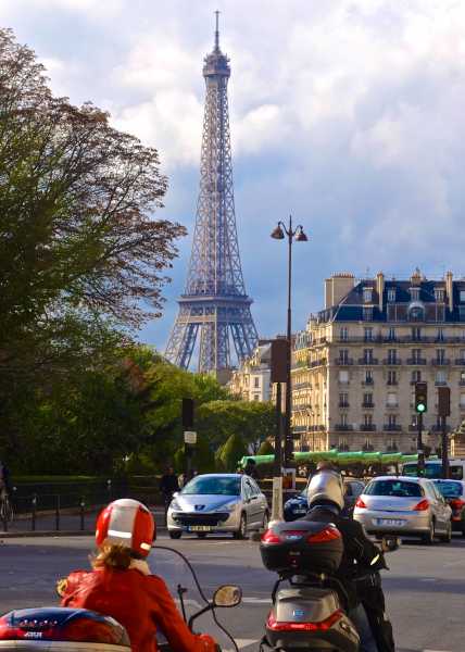 An Ode To The Most Eternal Of Paris Experiences
