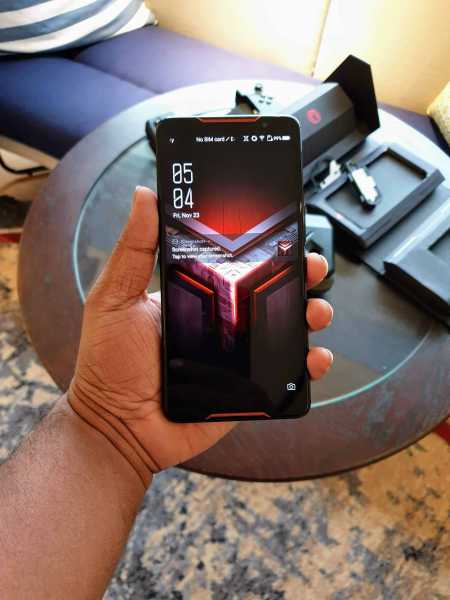 Asus ROG Phone Hands-on Review - My First Impressions| IGadgetsworld