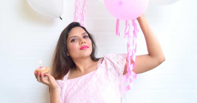 Blushing Shimmers Turns 