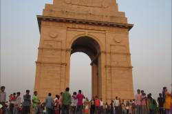 Charismatic Delhi - The India Gate - Travel Junkie Satya