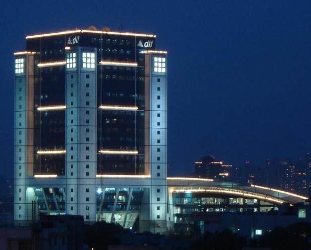 DLF Is Set To Pullout From India’s Largest Public-Private-Partnership