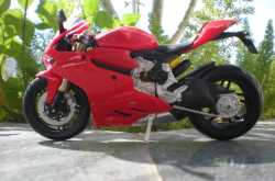 Ducati 1199 Panigale - 1:12 (Maisto)