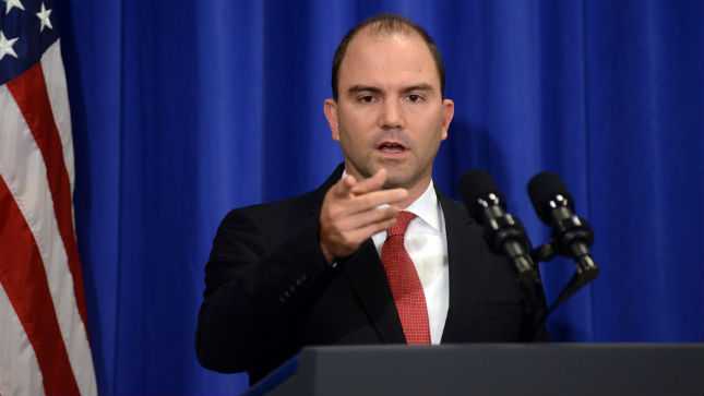 Ex-Obama Adviser Swipes At Trump For Canceling Visit To American Cemetery Because Of Weather - Uk Time News