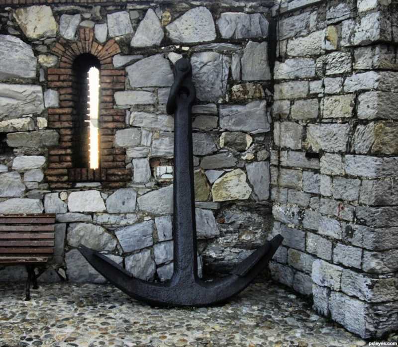 Five Sentence Fiction: Anchor