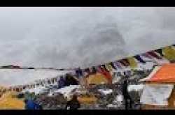 German tourist captures on video Mount Everest Avalanche after Nepal earthquake 