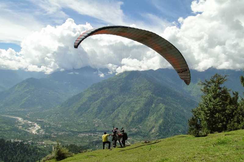 Happiness Where Only Sky Is The Limit: Paragliding In Manali!