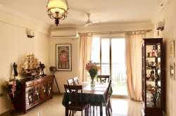 Home Tour of a Creative Corporate’s abode!