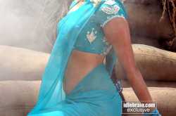 Hot Bollywood Actrtess Kajal Agarwal Saree Pictures