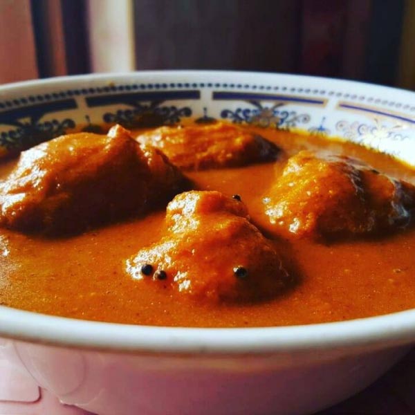 How To Make Lip-smackingly Tasty Ripe Mango Curry At Home