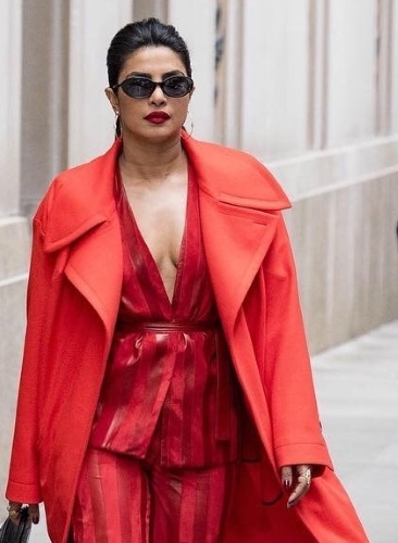 In Twos - High Heel Confidential