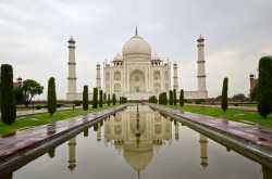 India = Taj Mahal : On roads to AGRA