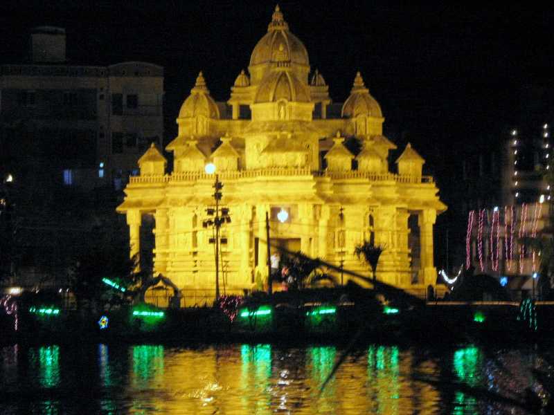 KOLKATA MA DURGA PUJA PANDAL 2010