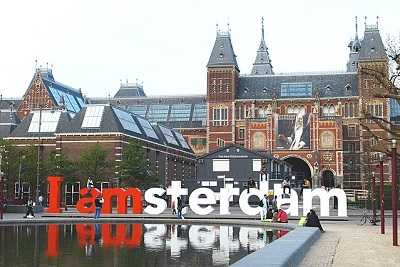 LIVE IT UP WITH AMSTERDAM