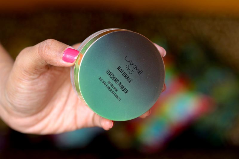 Lakme 9 To 5 Naturale Finishing Powder Review Swatches Photos