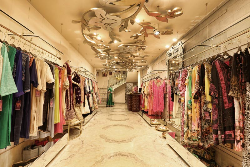 Look Gorgeous, Feel Sophisticated This Festive Season!