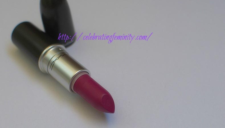 MAC Retro Matte Lipstick “Flat Out Fabulous” Swatch