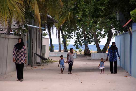 MALDIVES BEYOND THE RESORTS