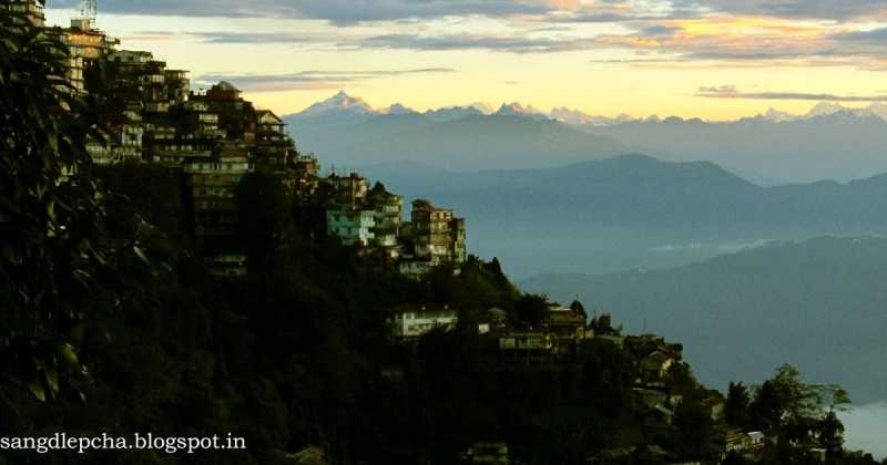 Mist And Mountains,Fears And Hope-Darjeeling!