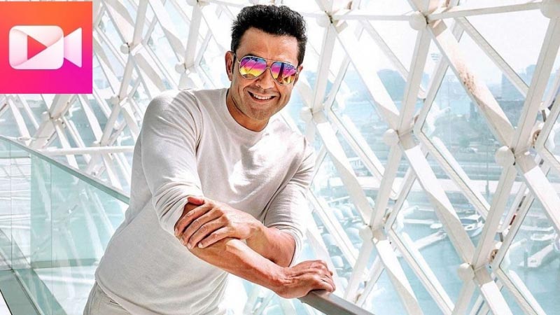 Move Over Daddy Dharmendra, Bobby Deol Is Influenced By His Mother - Gorgeous Wanderer