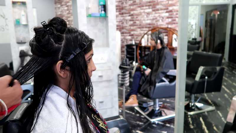 My Experience With Keratin Treatment By Yogicare With Freecia Professional Hair Treatment