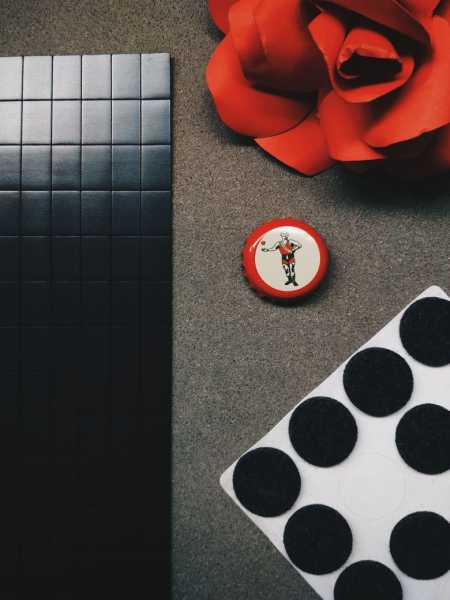 One Minute DIY: Bottle Cap Fridge Magnets