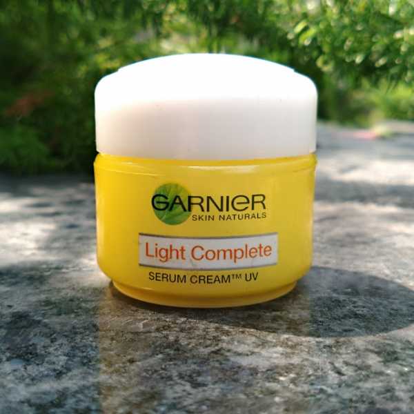 Pretty Polka: Garnier Light Complete Serum Cream Review, Swatches