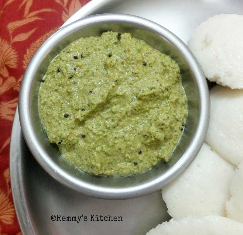 Pudina Thengai Chutney / Tamilnadu Hotel Style Pudina Thengai Chutney / Mint Chutney With Coconut 