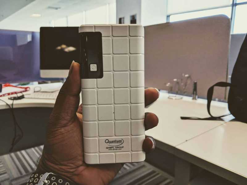 Quantum QHM 12500 MAh Powerbank Review | IGadgetsworld