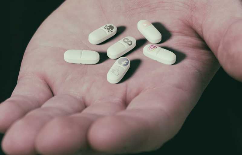 Quitting Social Media Does Not Help - Learn How To Stop Your Social Media Addiction