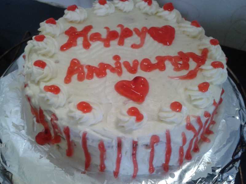 Raspberry Cake With Fresh Cream And Mascapone Frosting