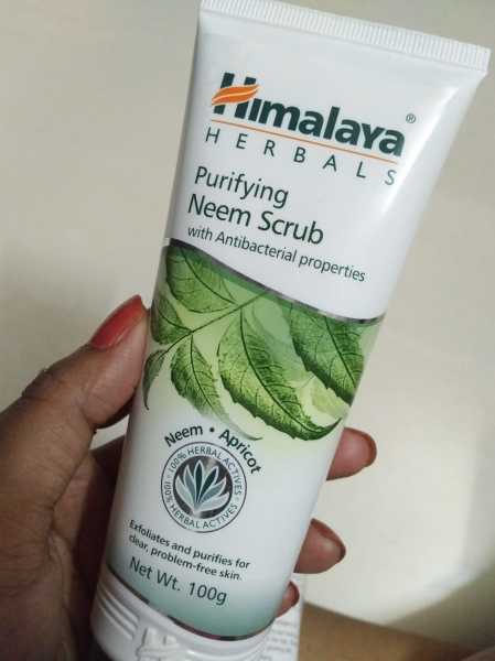 Review: Himalaya Herbals Purifying Neem Scrub