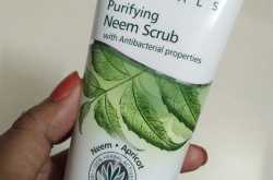 Review: Himalaya Herbals Purifying Neem Scrub