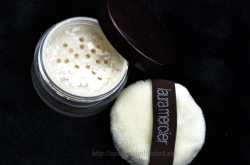 Review:Laura Mercier Translucent Loose Setting Powder - Sparkles Unlimited
