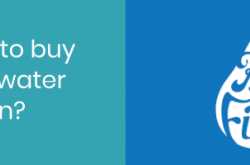 Review of the Refill app that allows you to find free water refill stations!