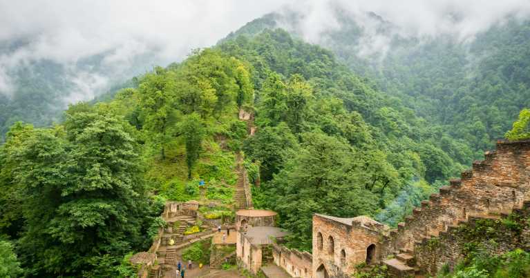 Ritu Sharma : An Indian Fashion And Lifestyle Blogger: 6 Highly “Instagrammable” Locations In Iran For Millennial Travellers