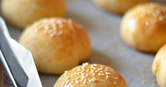 Stuffed Chicken Buns (with Video)