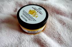 The body Shop Honey & Oat Moisturising Scrub Mask