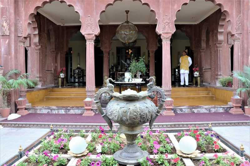 Themed Hotel Rooms In Narendra Bhawan Bikaner - I Share